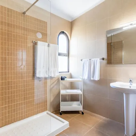 Дом отдыха Escape With Private Pool